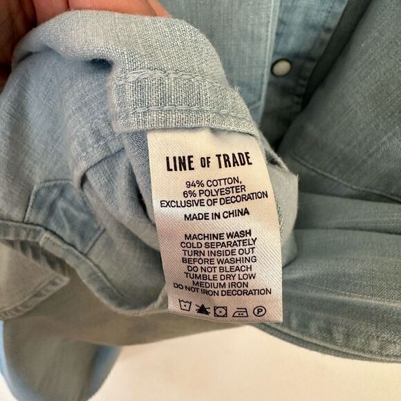 Bespoke Post Line of Trade Mens Light Denim Pearl Snap Embroidered Short Sleeve - Picture 8 of 10